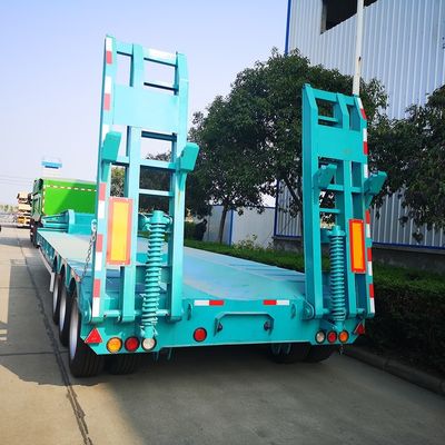 Τροχαίο ρυμουλκούμενο CIMC HUAJUN Lowboy Lowbed ρυμουλκούμενο για μη ασφαλτοστρωμένους δρόμους και τραχύ έδαφος