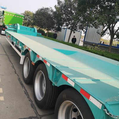 Τροχαίο ρυμουλκούμενο CIMC HUAJUN Lowboy Lowbed ρυμουλκούμενο για μη ασφαλτοστρωμένους δρόμους και τραχύ έδαφος